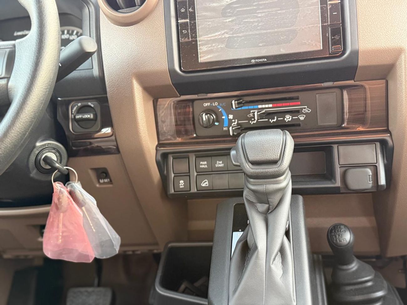 Toyota Land Cruiser Pick Up TOYOTA LC79 Diesel 2.8L Double Cabin A/T Diff-Lock 2025 MODEL