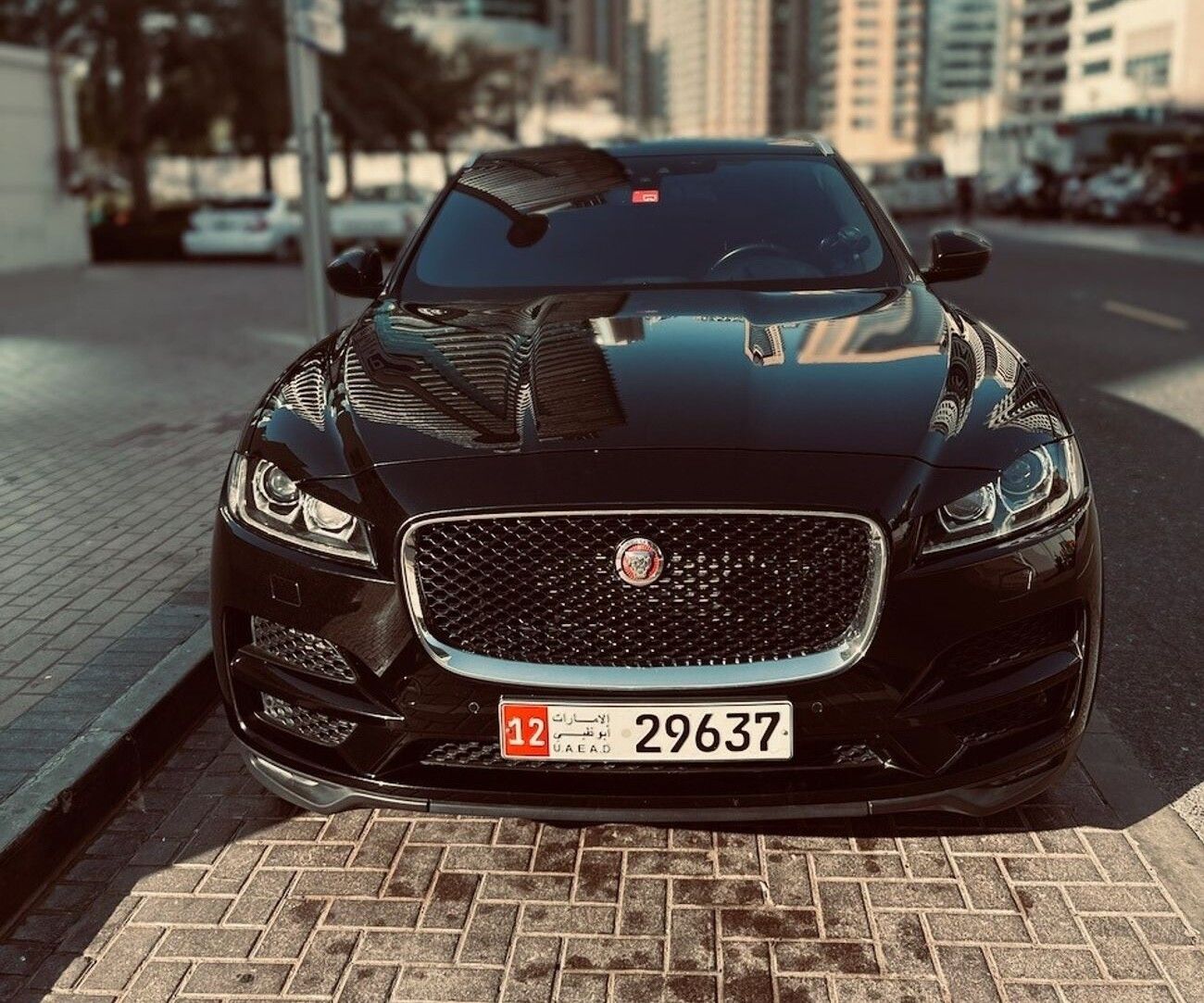 Jaguar F Pace V6 Supercharged F-Pace + HUD, Paddles, Sports mode, Cruise Control, Descent control