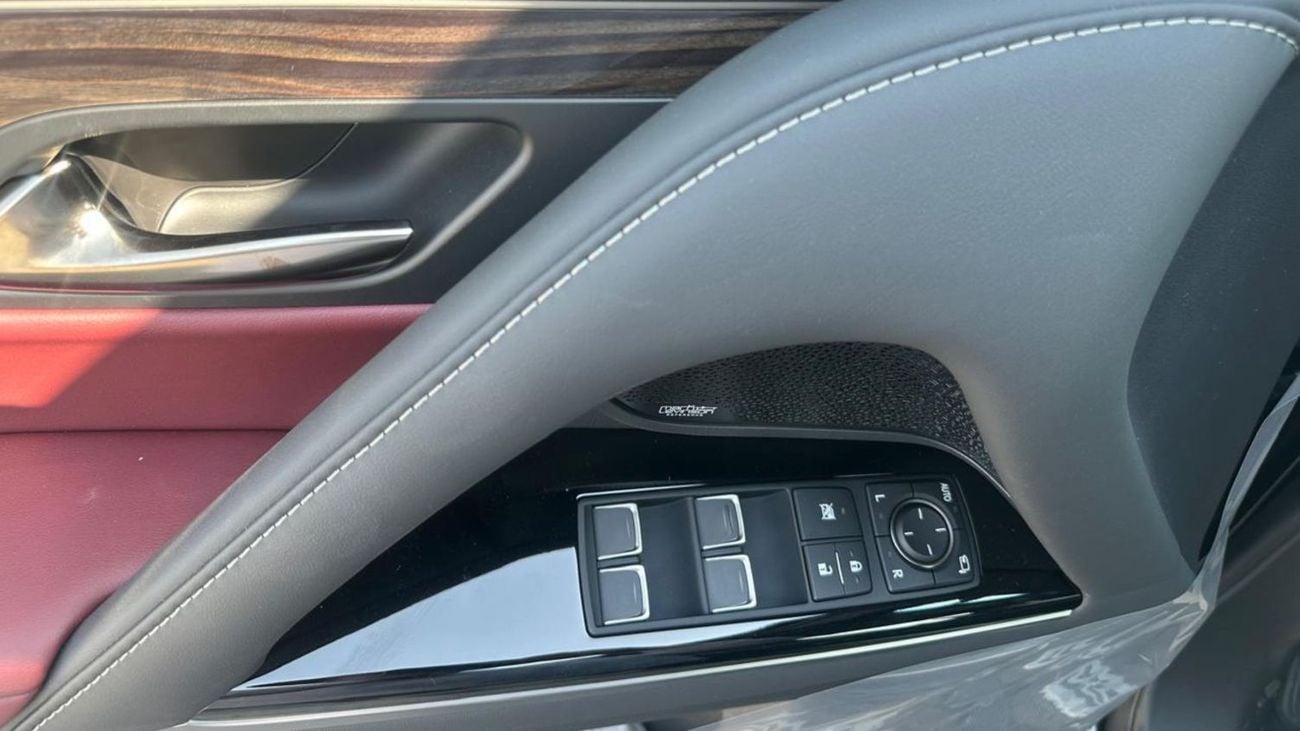 لكزس LX 700h 3.5L V6 Twin-Turbo Hybrid (V35A-FTS + 1MHEV), 10-speed automatic (AJA0F), 7 passengers