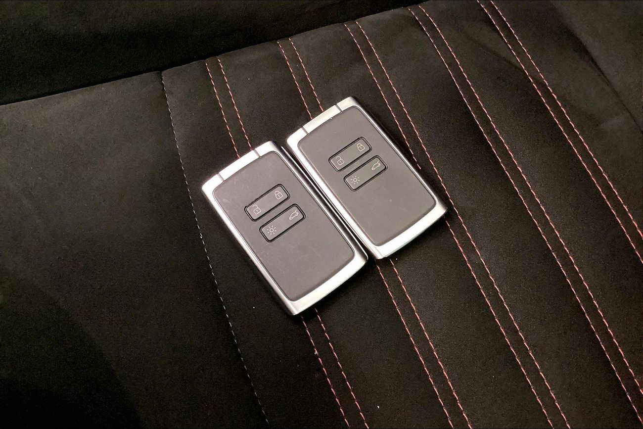 جيب جراند شيروكي Laredo | شامل الضمان | 0 ﺪﻔﻋﺓ ﺃﻮﻟﻯ