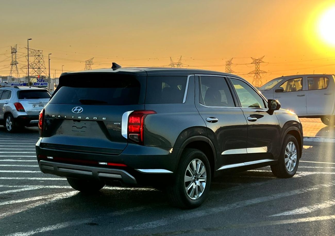 هيونداي باليساد 2023 Hyundai Palisade  MidOption-3.8L V6-AWD 4x4 - -Big Screen - Radar & Sensor