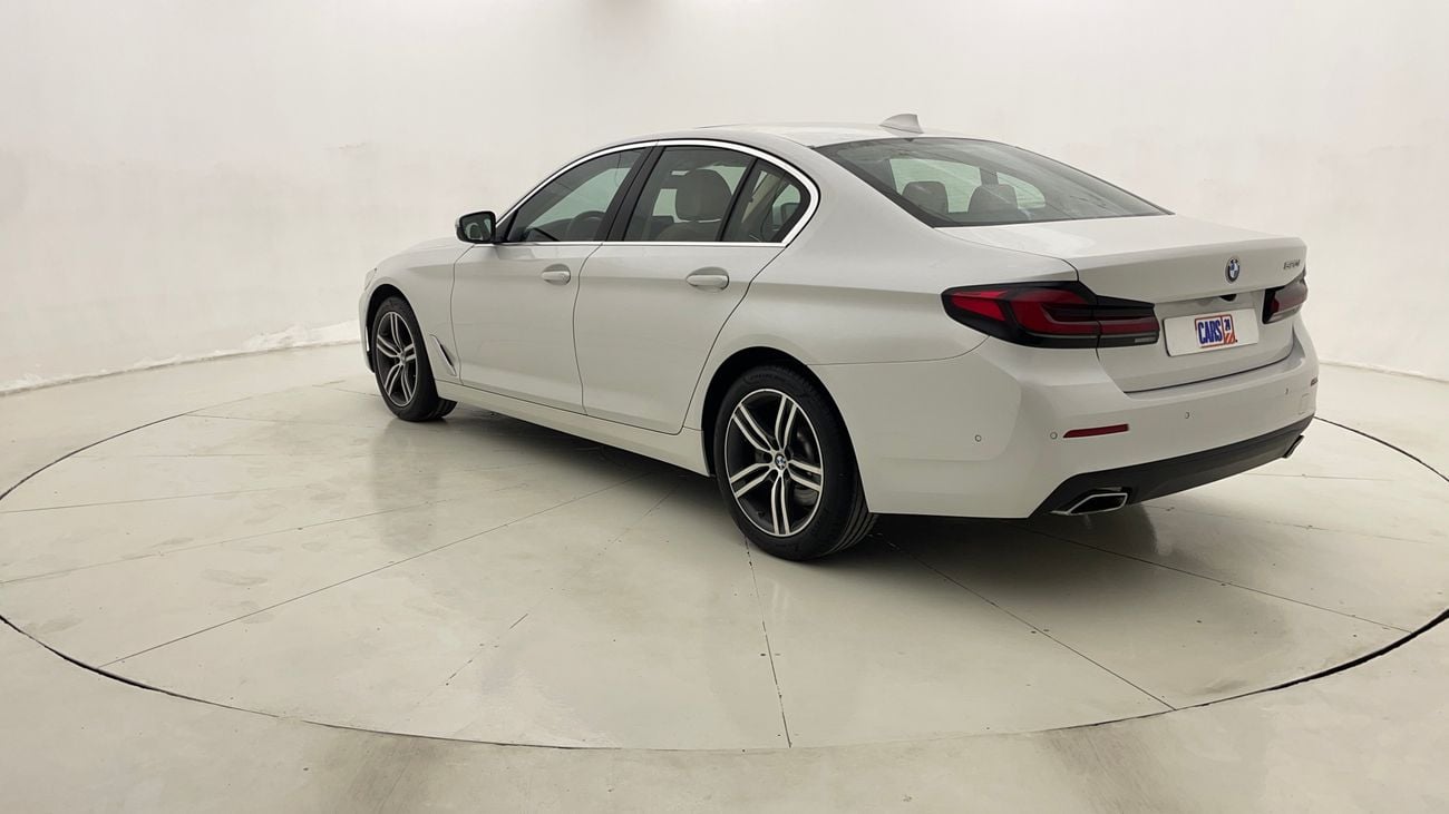 بي أم دبليو 520i JOY EDITION 2 | بدون دفعة مقدمة | اختبار القيادة في المنزل