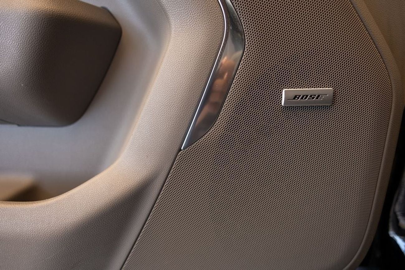 جي أم سي يوكون SLT 5.3L 4WD (8 Seater)