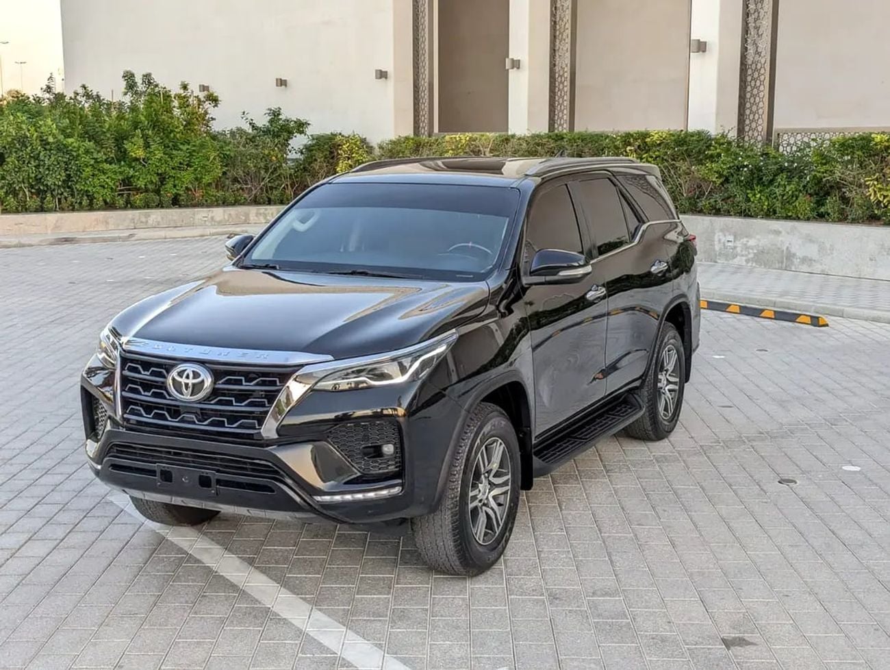 تويوتا فورتونر FACELIFTED GXR V6 4.0L GCC IN EXCELLENT CONDITION