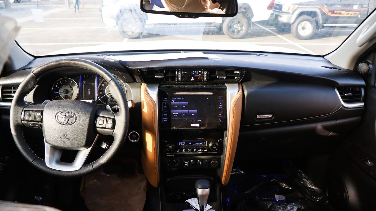 Toyota Fortuner ECT0025 - Toyota Fortuner 4.0L Petrol Auto 4wd V6 Silver