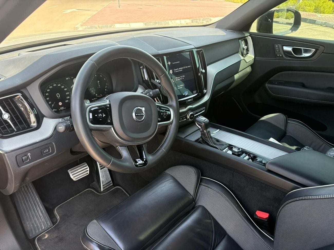 Volvo XC60 T6 R Design 2.0L. 304HP