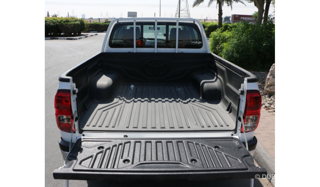 تويوتا هيلوكس 2.7L 4x2 GLX D-CAB (Export Only)