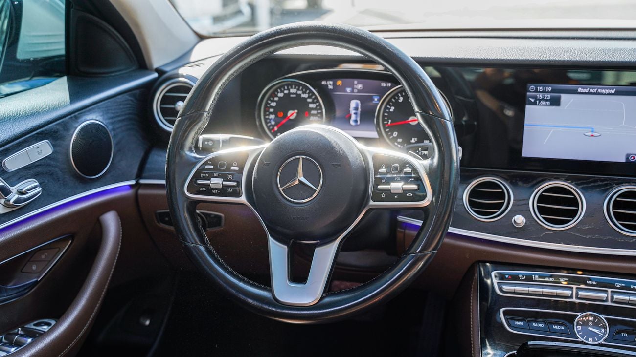 مرسيدس بنز E300