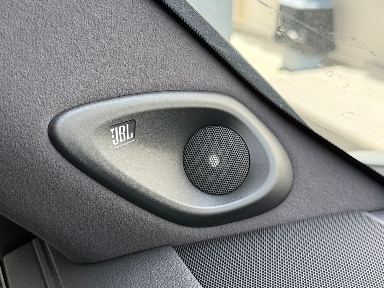 Toyota Land Cruiser VX-high DIESEL 3.3 TWIN TURBO FULL **EXPORT ONLY**التصدير فقط خارج الخليج***