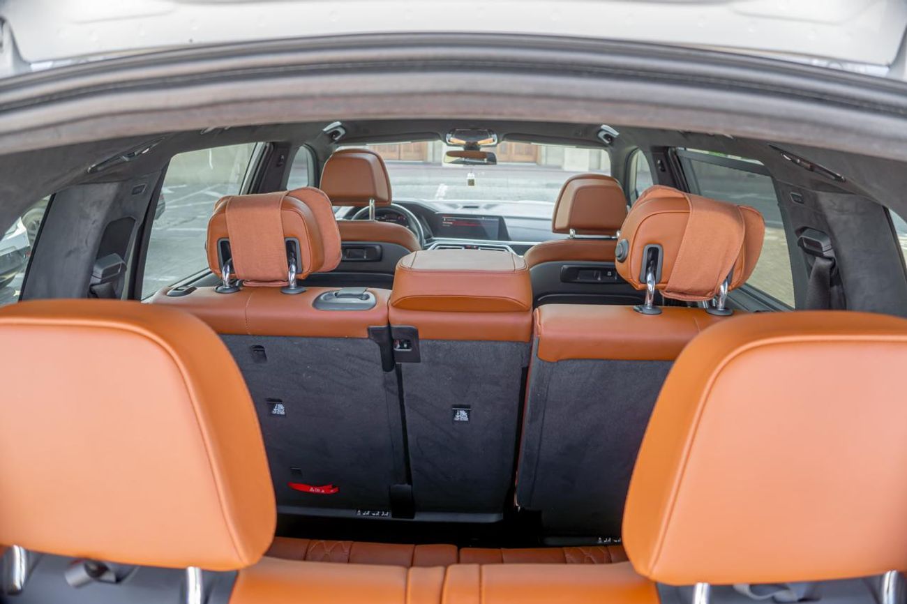 بي أم دبليو X7 M50i 4.4L (530 HP)