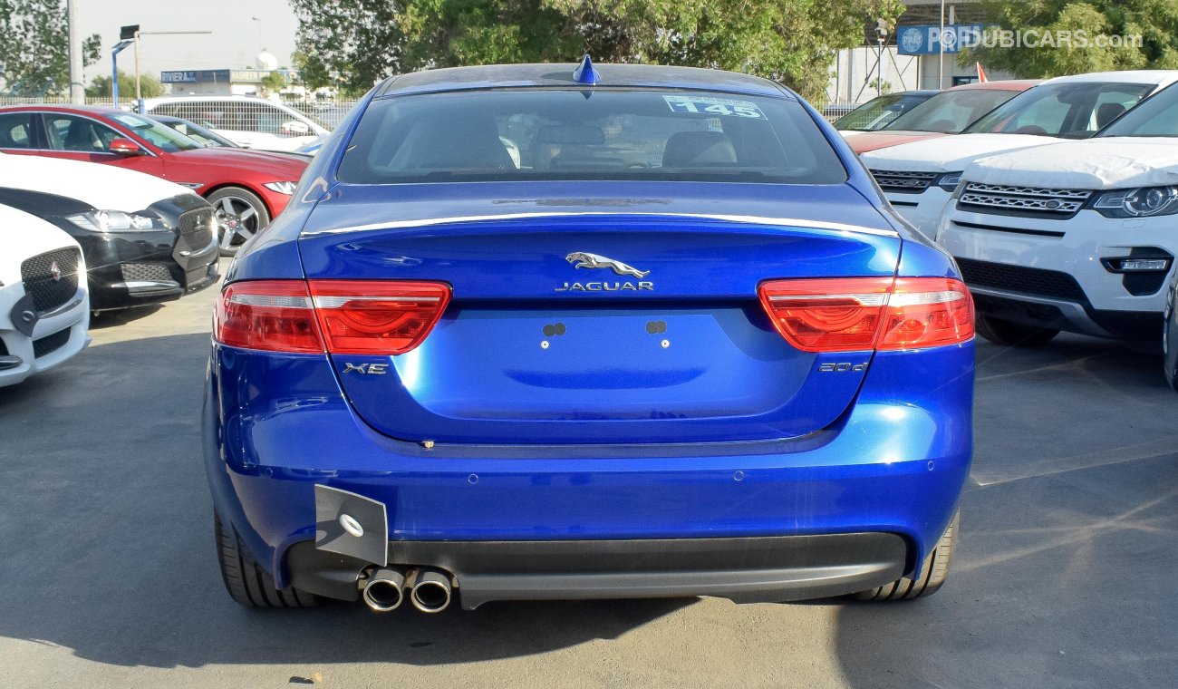 جاغوار XE I4D R-Sport SWB 4DR RWD Diesel Manual