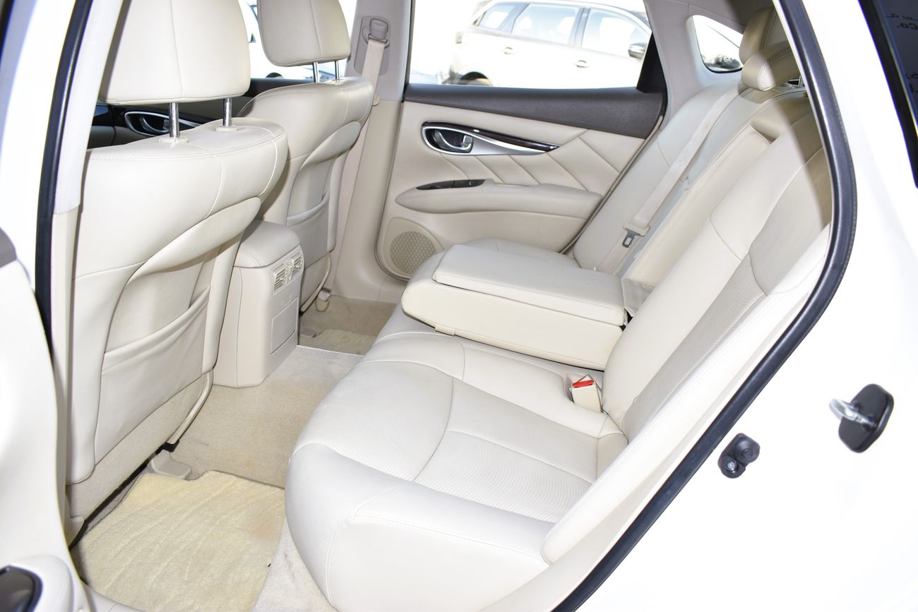 Infiniti Q70 AED 1359 PM | 3.7L EXCELLENCE V6 GCC DEALER WARRANTY