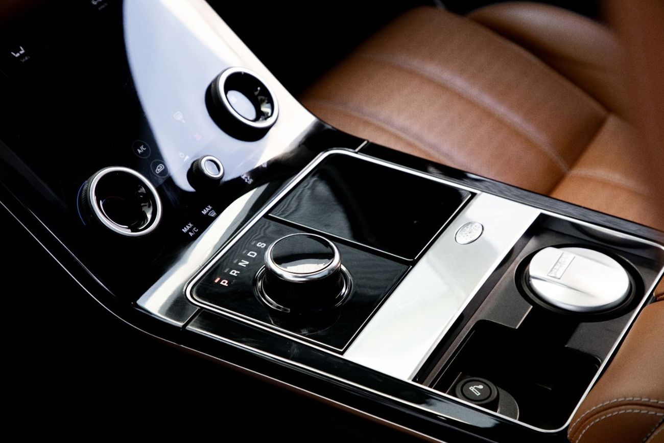 Land Rover Range Rover Velar P250 R-DYNAMIC | 2,644 P.M  | 0% Downpayment | LAND ROVER RANGE ROVER VELAR 2018!