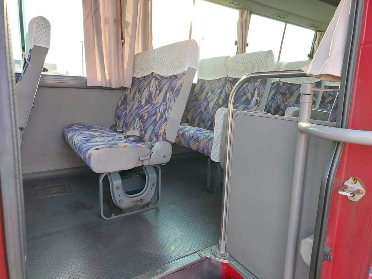 نيسان سيفيليان NISSAN CIVILIAN BUS RHD 2004 MODEL 4.1 L DIESEL MANUAL(PM21584)