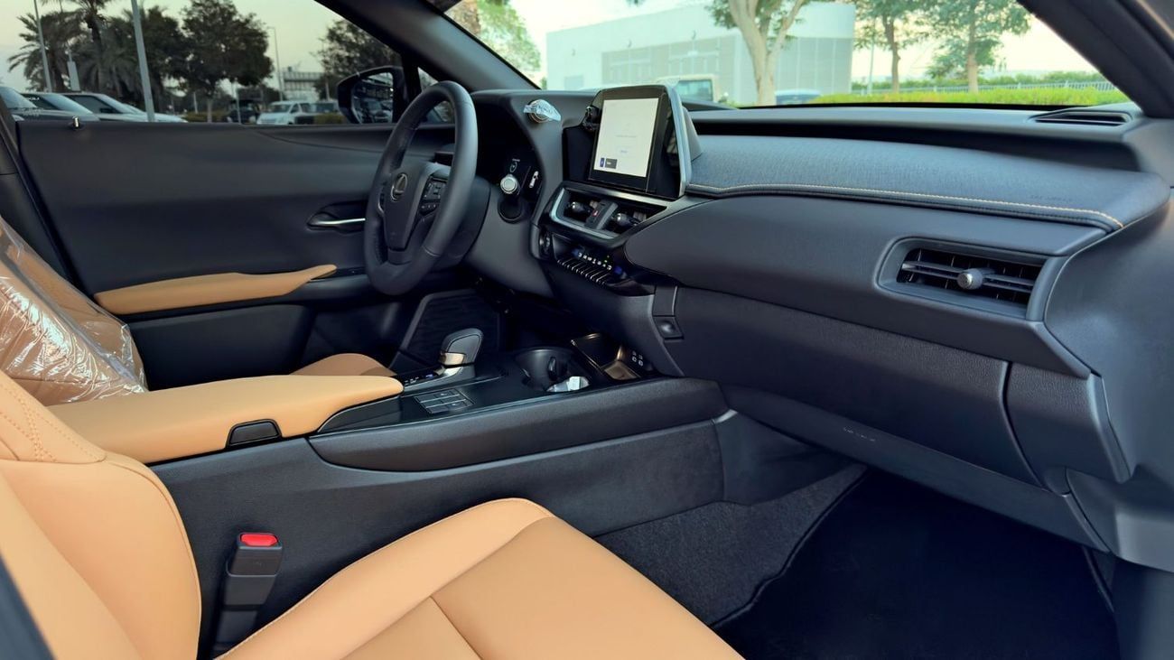 لكزس UX300h Premier 2.0L