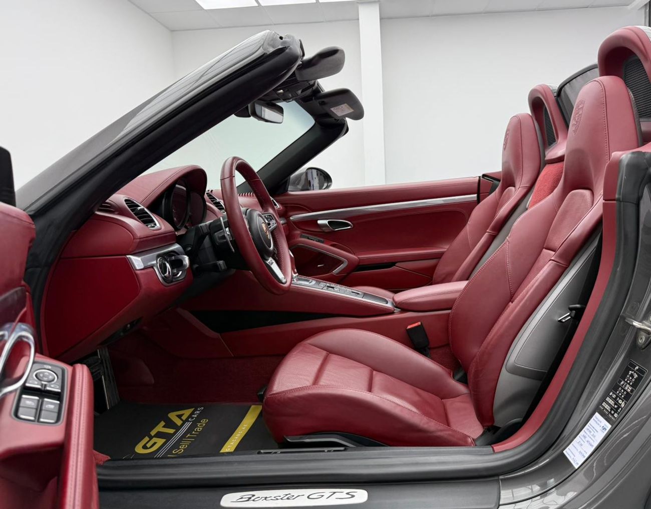 بورش بوكستر 718 GTS 2.5L 2018 Porsche 718 Boxster GTS, 2026 Porsche Warranty, Full Porsche Service History, Very Low