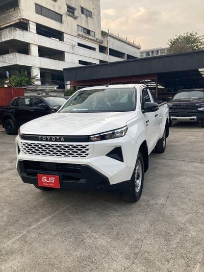 Toyota Hilux Toyota Hilux travo 2026 RHD diesel manual gear