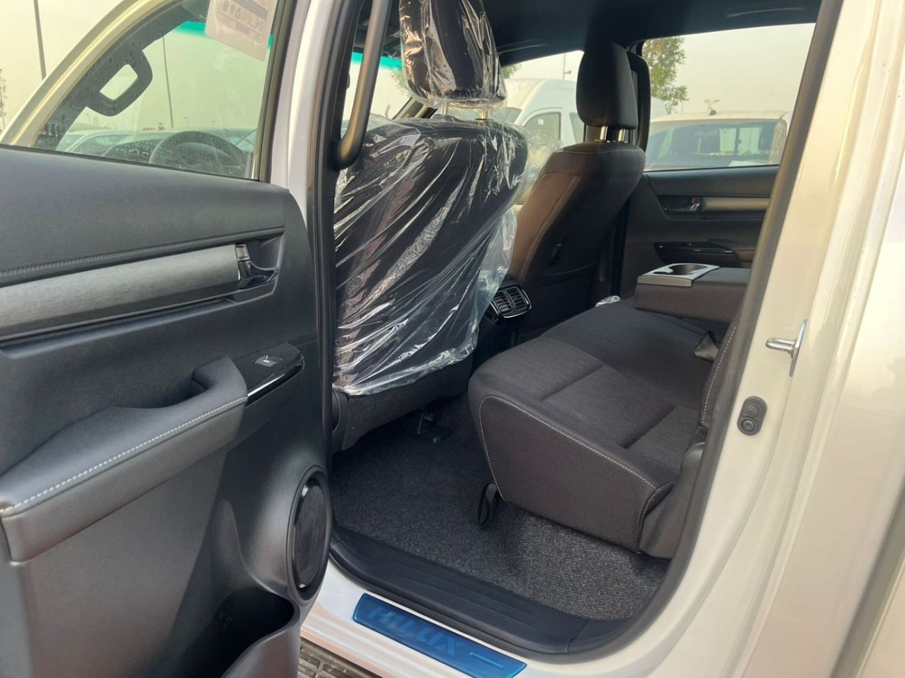 Toyota Hilux TOYOTA HILUX 4.0 ADVENTURE WHITE 2025