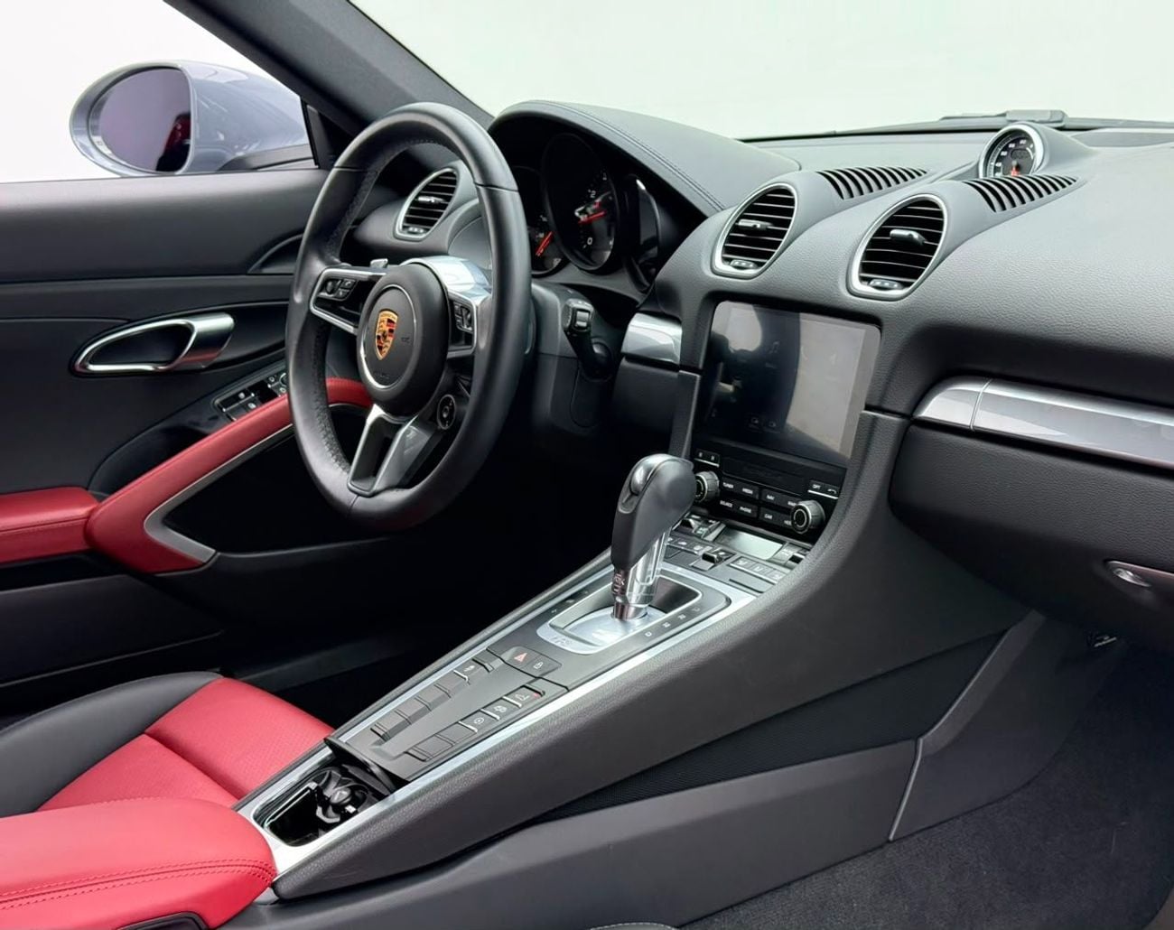 بورش كايمان 718 STD 2025 Porsche 718 Cayman, 2029 Porsche Warranty, Full Porsche Service History, Low Km, GCC