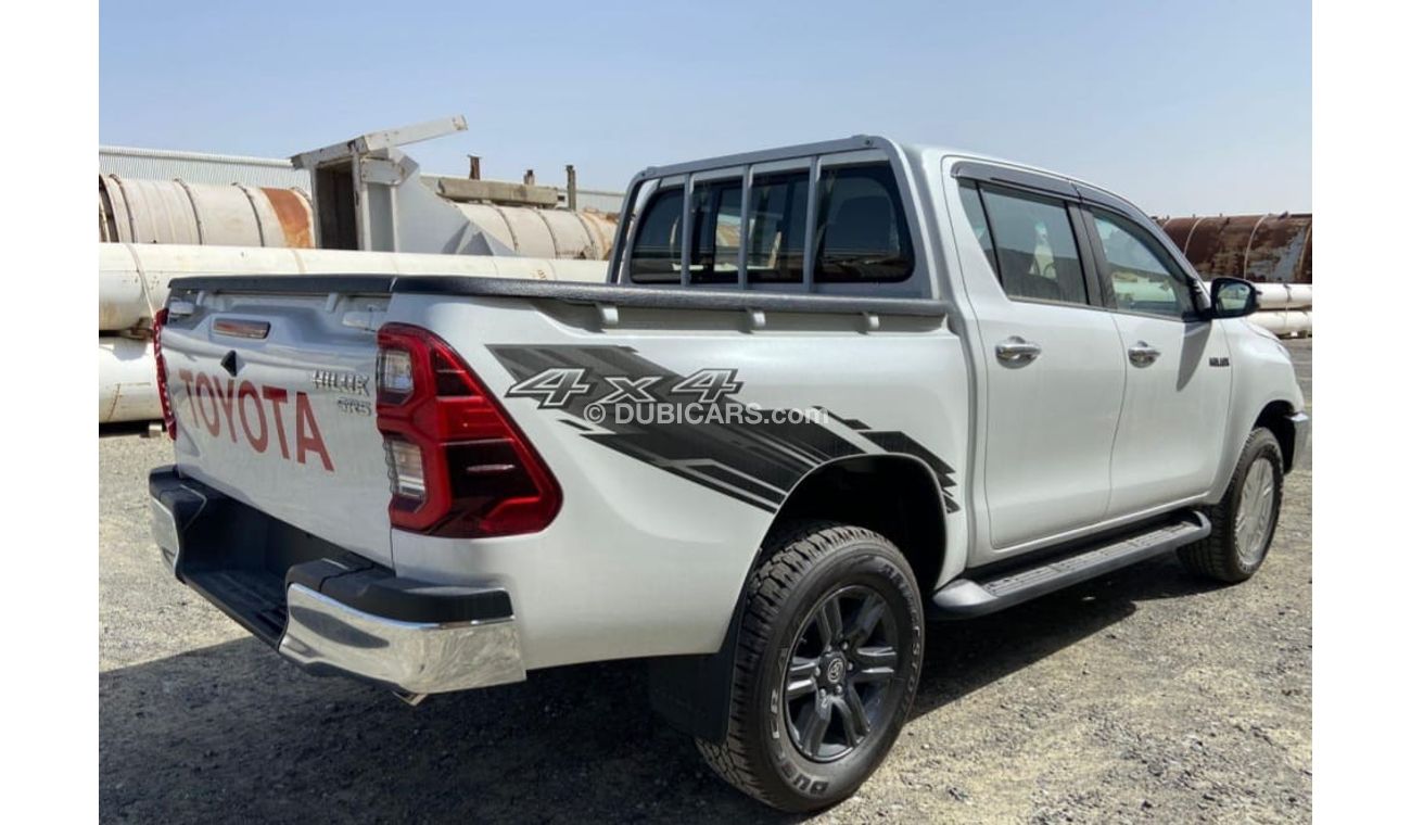 Toyota Hilux TOYOTA HILUX 2.7L PETROL 4/4 FULL OPTION 2023
