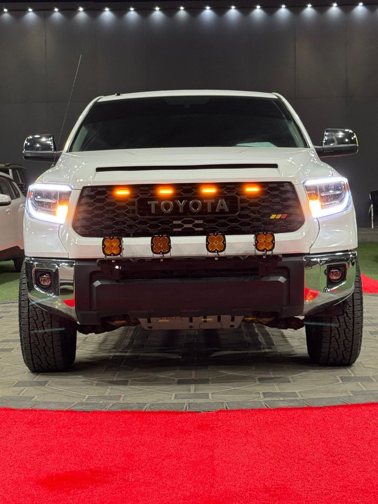 Toyota Tundra Std 5.7L