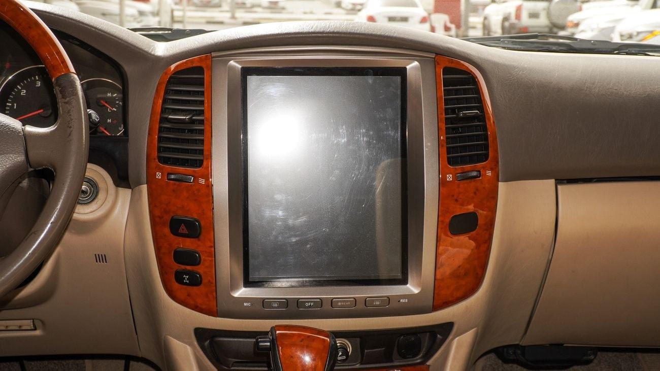 Toyota Land Cruiser GXR V6