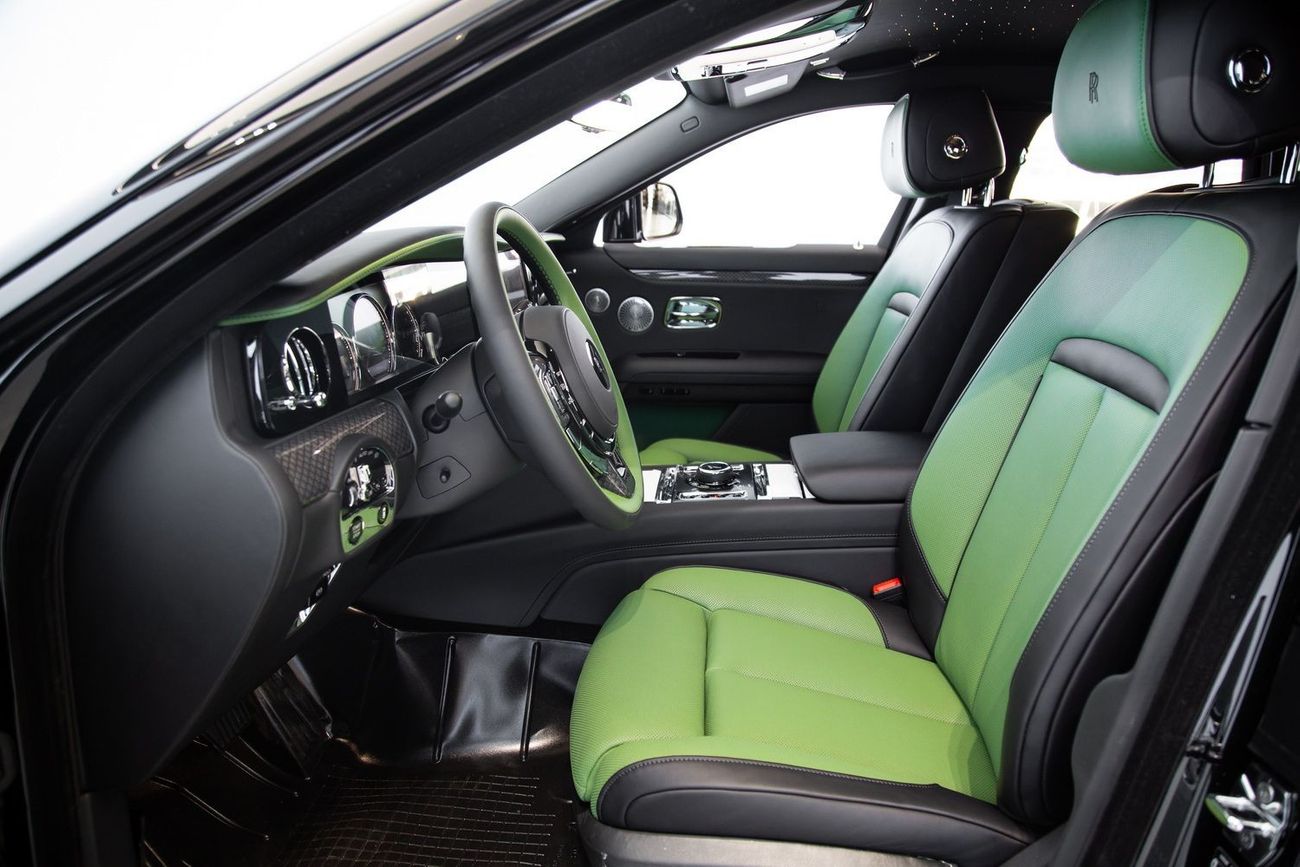 رولز رويس جوست BLACK BADGE