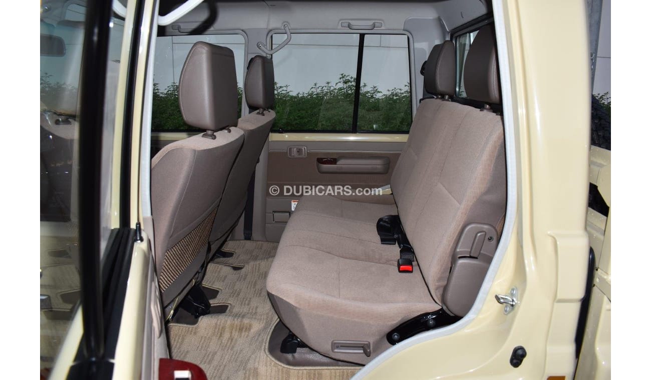 تويوتا لاند كروزر بيك آب 79 DOUBLE CABIN 4.0L PETROL MT