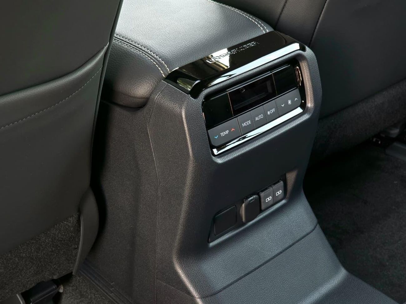 تويوتا برادو Toyota prado / black / GCC / Full / 270 HP