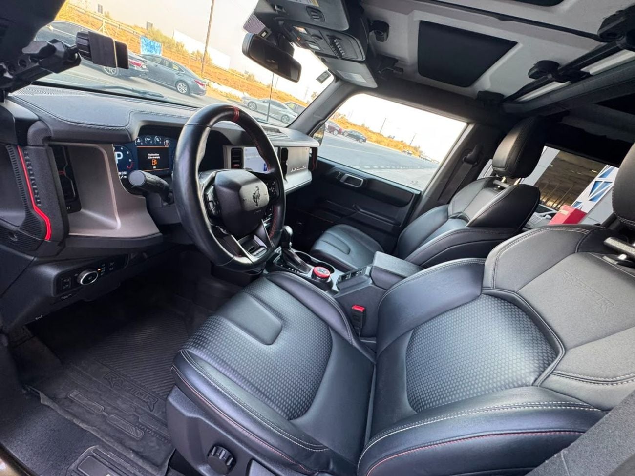 Ford Bronco RAPTOR / V6 3.0 TT / LOW MILEAGE / RADAR / LINE ASSEST / 360 CAMERA / ORIGINAL FOX SUSPENSION KIT