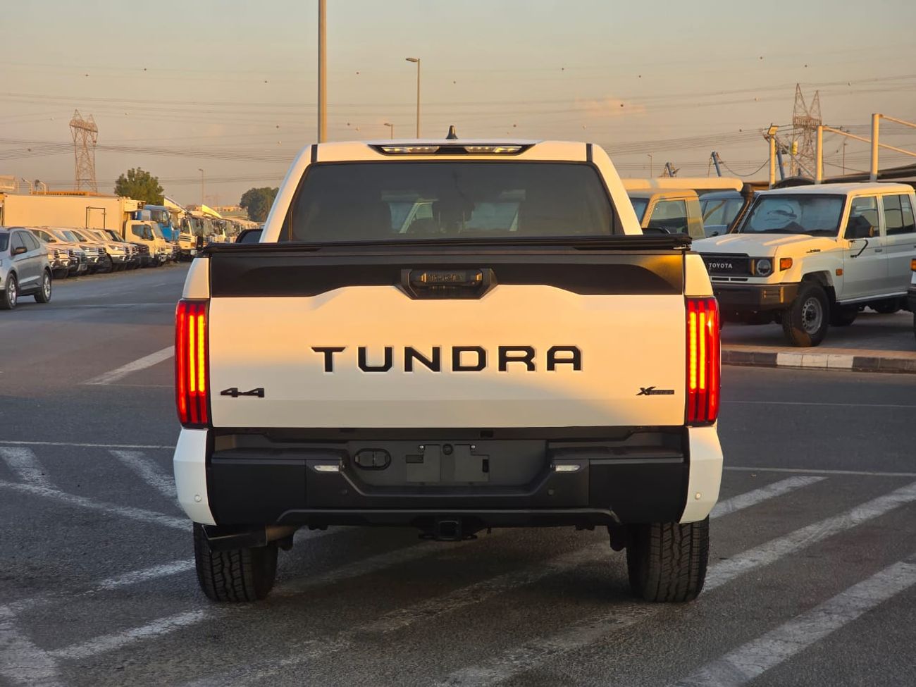 Toyota Tundra CREWMAX SR Double cabin 3.4L V6 Double cabin, perfect inside and outside