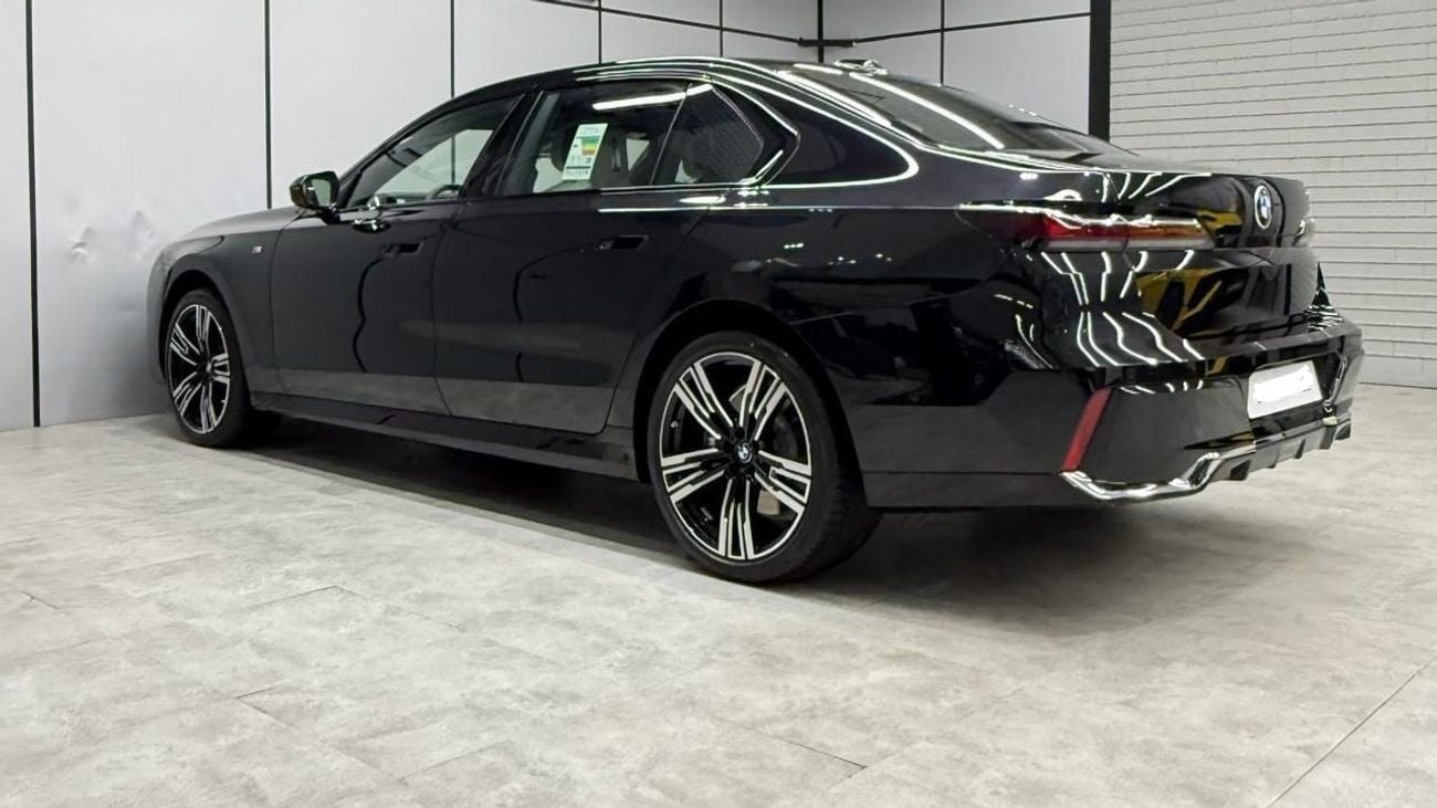 BMW 735 i | M Sport | Brand New | Dealer Warranty & Service Contract