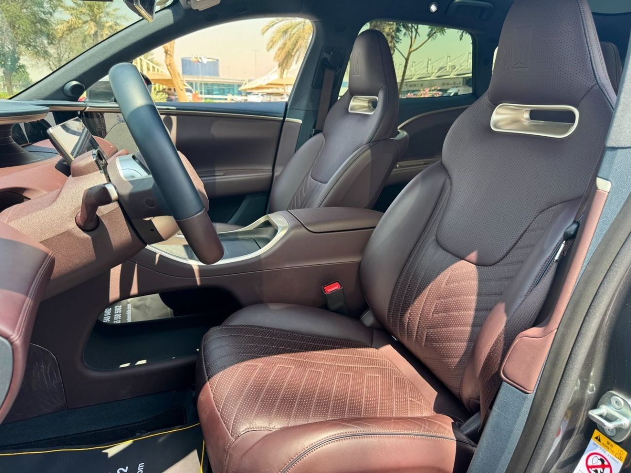 أفاتر 11 Premium AWD USED AVATR 11 DUEL MOTOR / 562HP 2023 4 VIP SEATS / WARRANTY&SERVICE