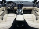 Porsche Cayenne Turbo S 4.8L (570 HP) 2016 Porsche Cayenne Turbo S, Service History, Carbon Fiber Interior, Excellen