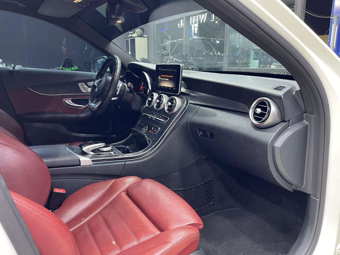 مرسيدس بنز C 200