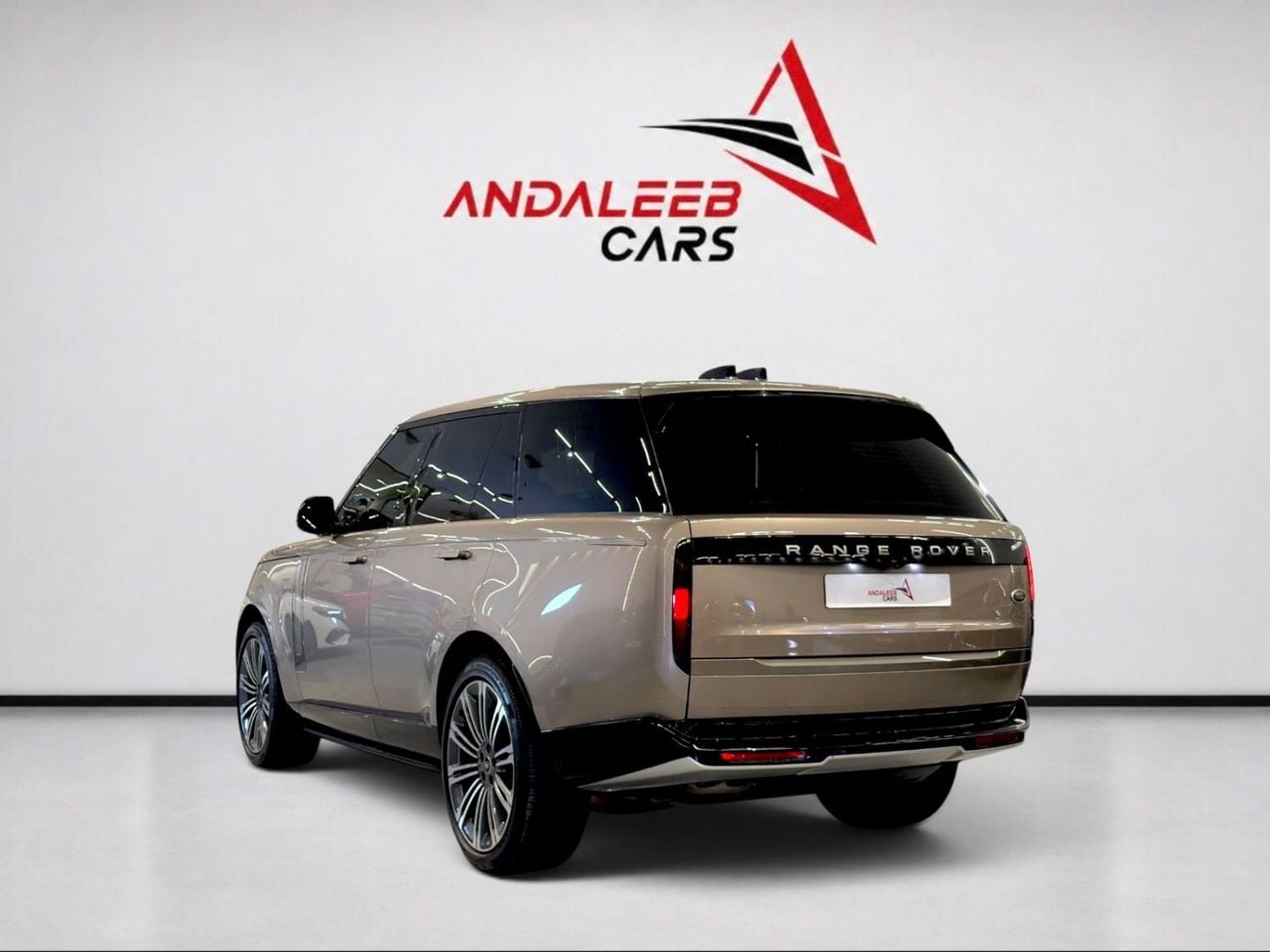 Land Rover Range Rover HSE P530 RANGE ROVER HSE P530 | AGENCY WARRANTY & FULL SERVICE HISTORY | 2023 | GCC SPECS