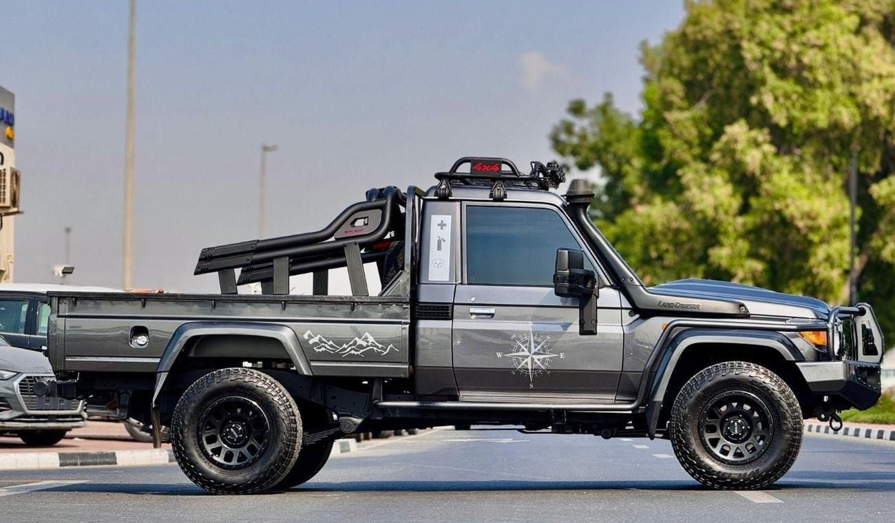 Toyota Land Cruiser Pick Up AFTER MARKET SINGLE CABIN PICKUP | RHD | 2017 | 4.5L DIESEL ENGINE  | (MT) | AIR SNORKEL