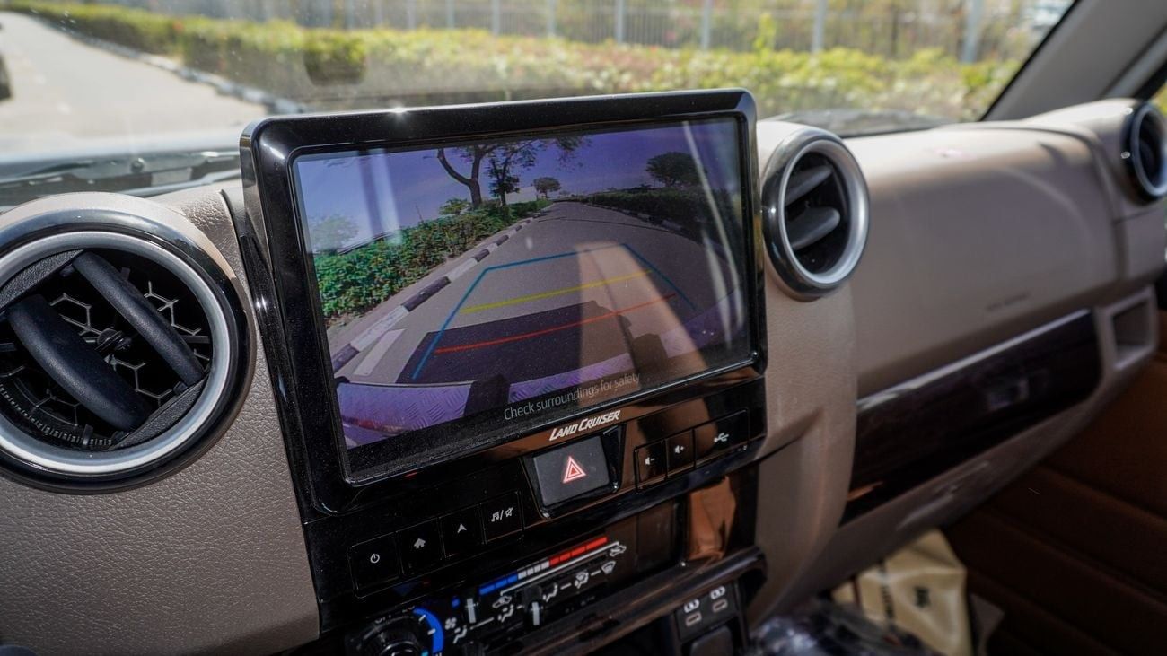 Toyota Land Cruiser Pick Up 2025 Toyota Land Cruiser LC79 SC AT V6 4.0 Petrol Full Option