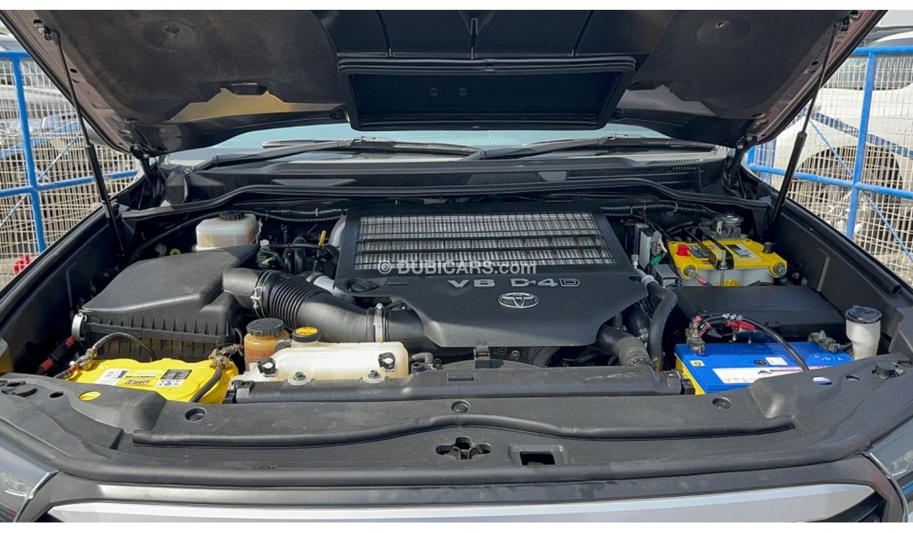 تويوتا لاند كروزر