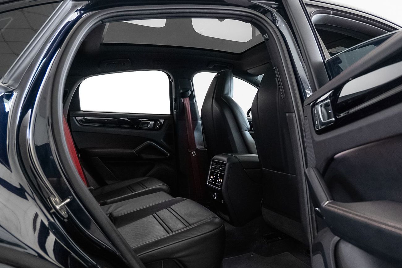 بورش كايان Base Coupe