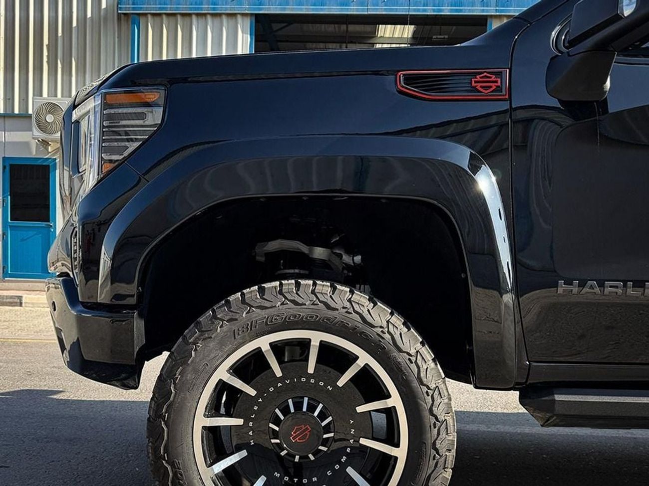 GMC Sierra Sierra 1500 Harley Davidson Edition 6.2L V8 in LEFT HAND DRIVE