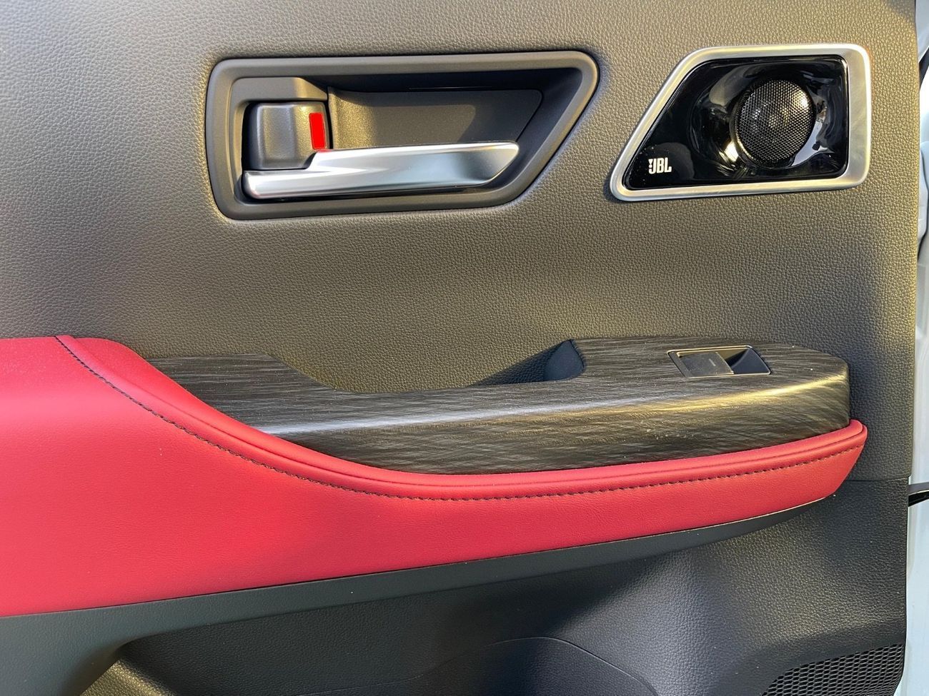 Toyota Land Cruiser VXR 3.5L