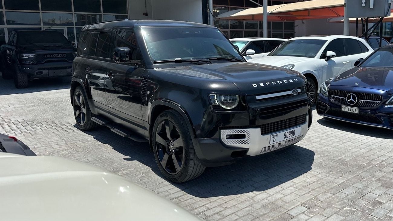 Land Rover Defender GCC | Full Service history | under warranty