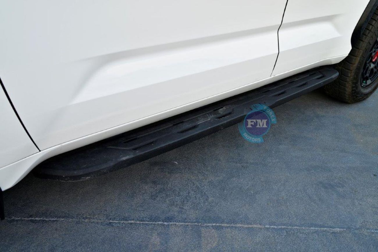 Toyota Sequoia TRD PRO Hybrid V6 3.5L 4WD Automatic