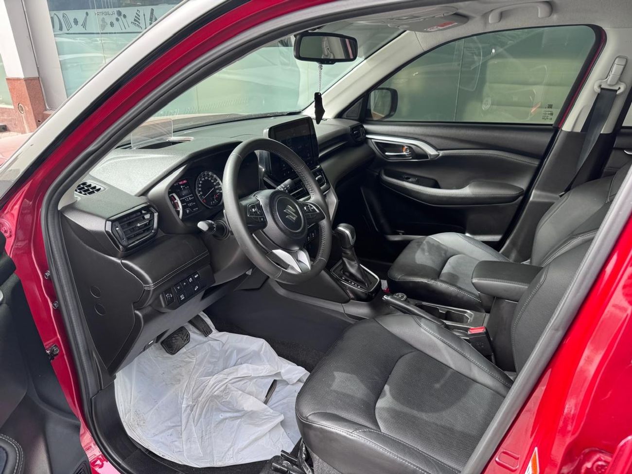 سوزوكي جراند فيتارا GLX 4WD A/T 2-TONE