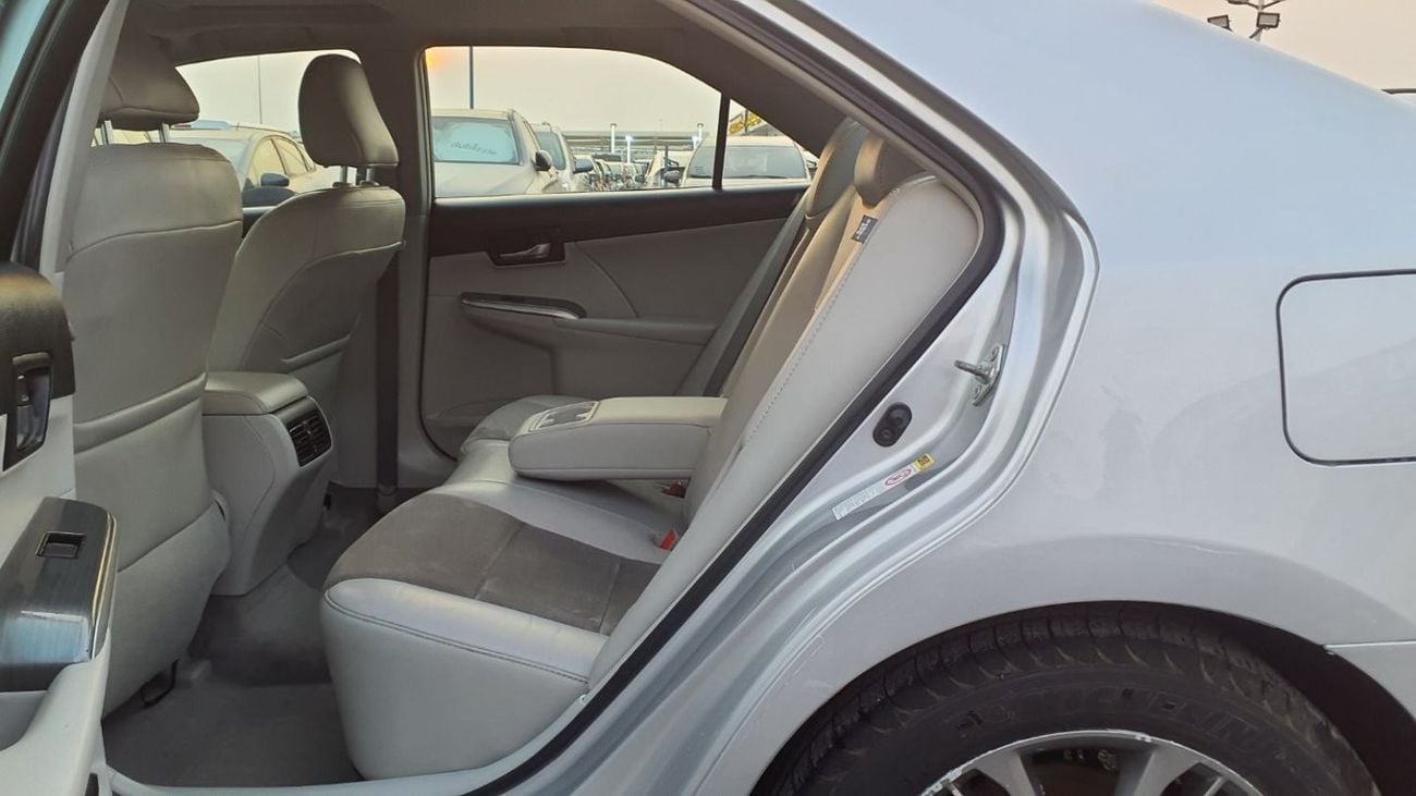 تويوتا كامري Fresh Import Full Option XLE