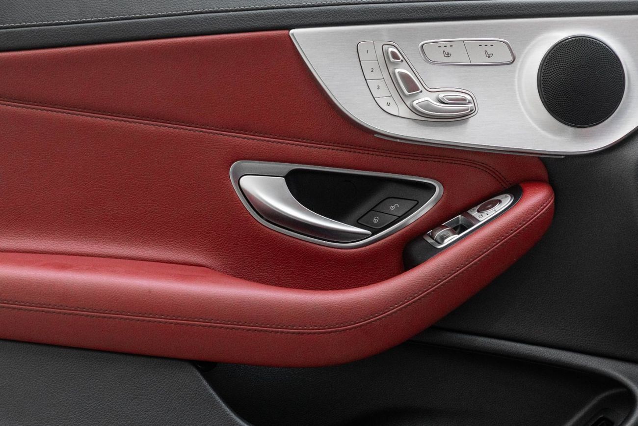 مرسيدس بنز C 200 Coupe | 2,438 P.M | 0% Downpayment | C300 AMG | Heads Up Display!