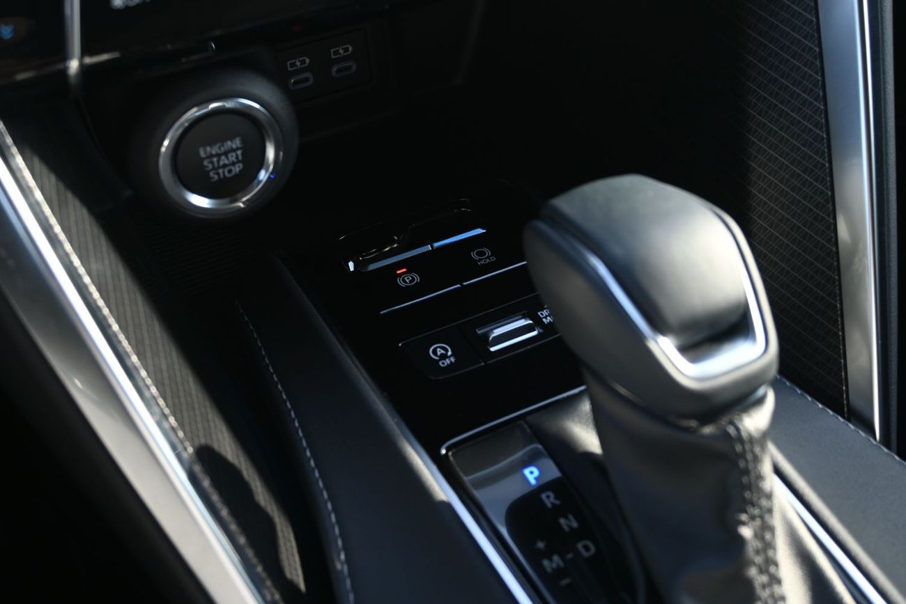 Toyota Venza Toyota Venza 2.0L Petrol, Model 2025 Color Black