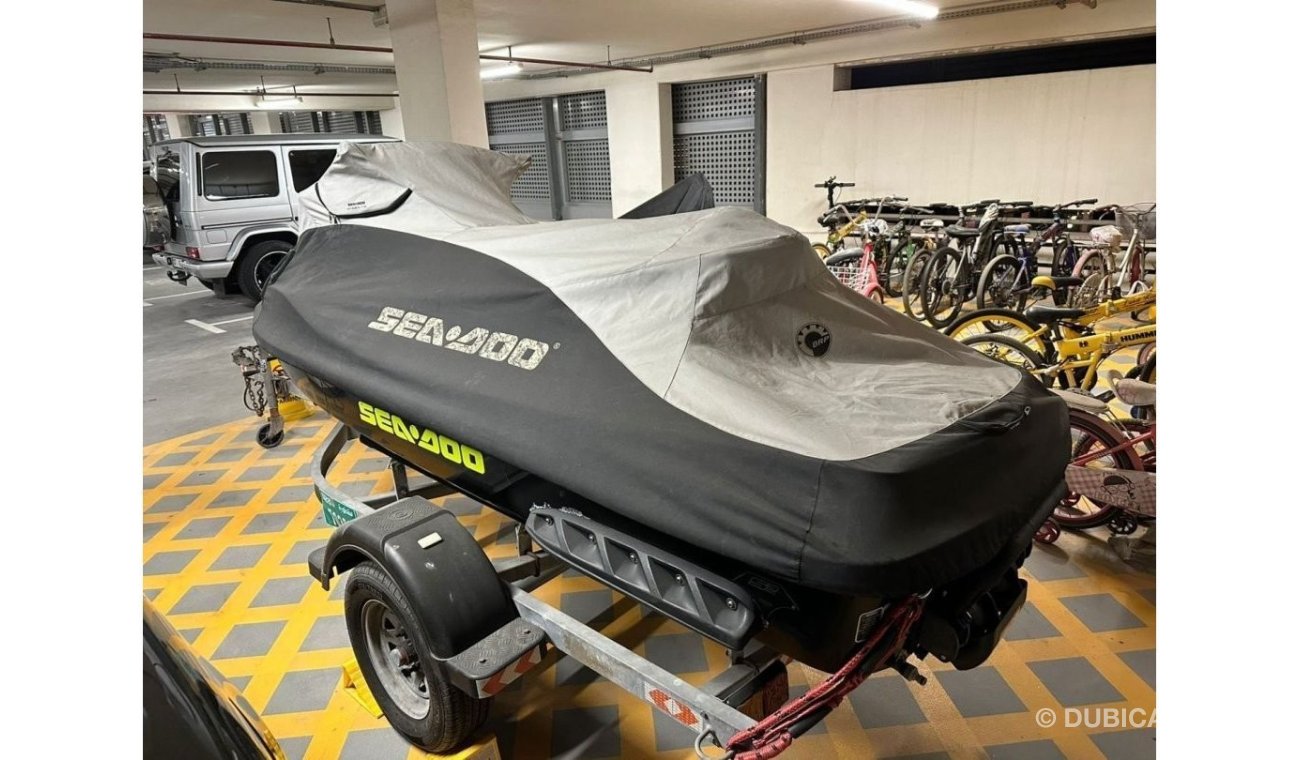 SEADOO GTX Limited 260 SEADOO GTX LIMITED 260 with Trailer MY 2015, Running Hours 88, Low Milage