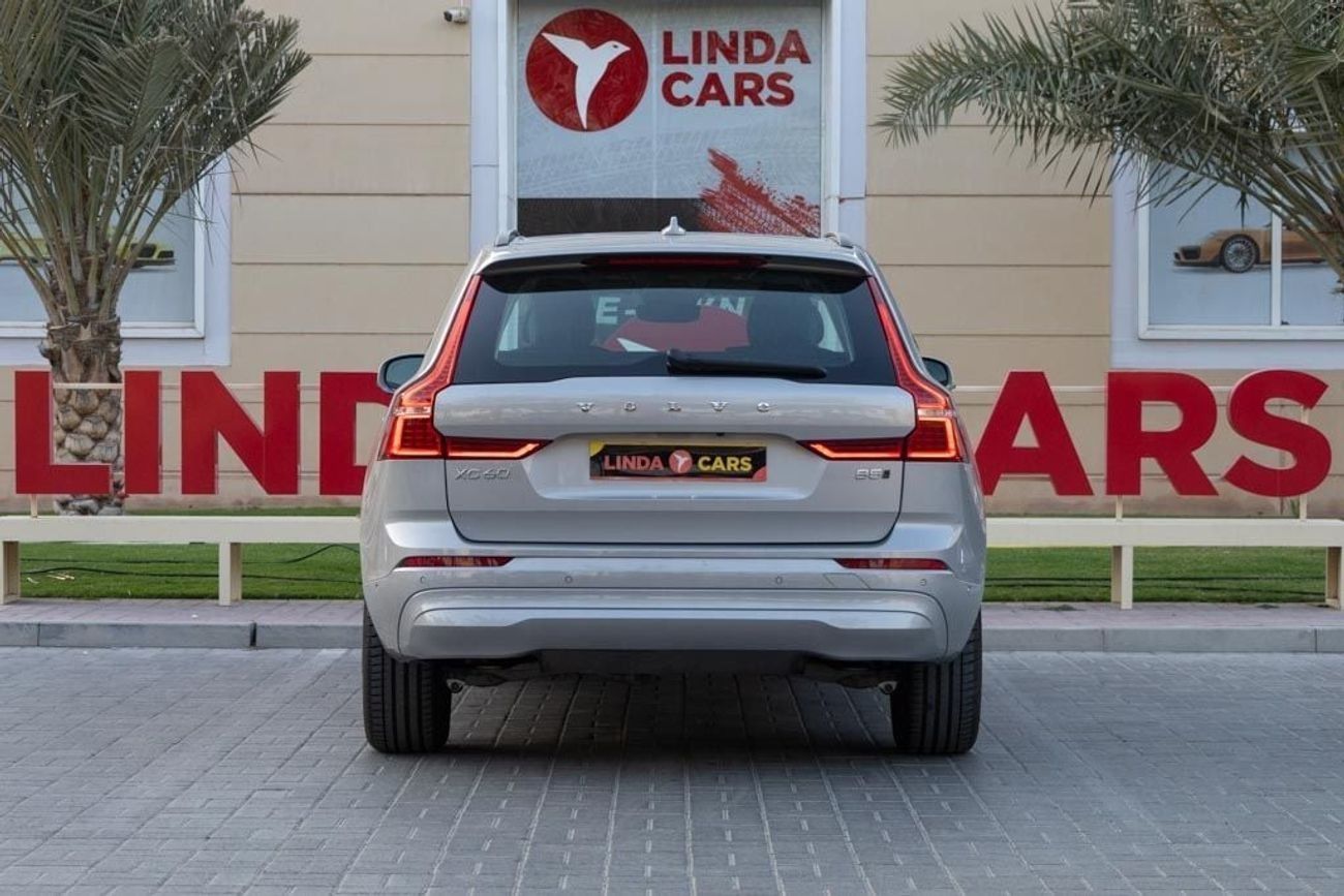 Volvo XC60 Volvo XC60 B5 Core 2024 GCC under Agency Warranty with Flexible Down-Payment.